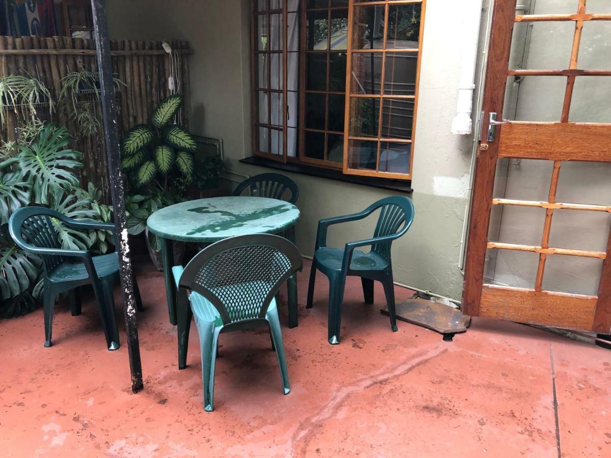 Garden Flat Apartment อีสต์ลอนดอน ภายนอก รูปภาพ