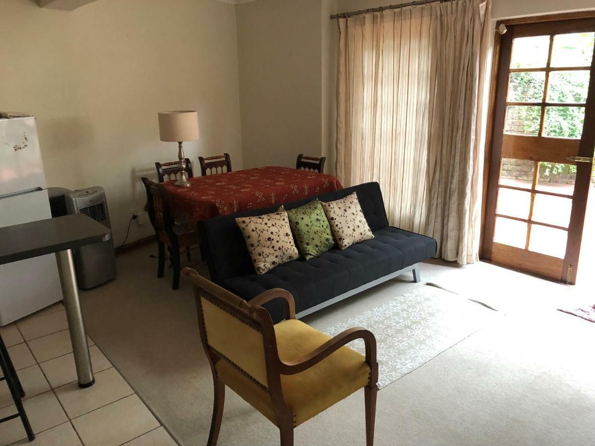 Garden Flat Apartment อีสต์ลอนดอน ภายนอก รูปภาพ